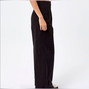 Glassons Black High-Waisted Pants size 4